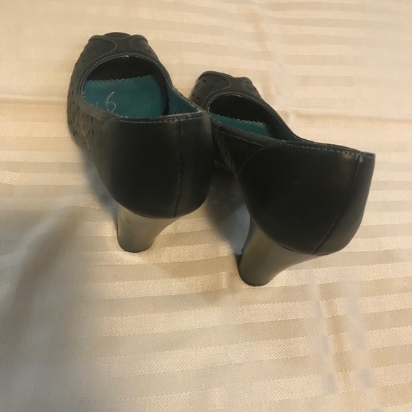 Dark Blue American Eagle Open Toe Pumps - Picture 5 of 5